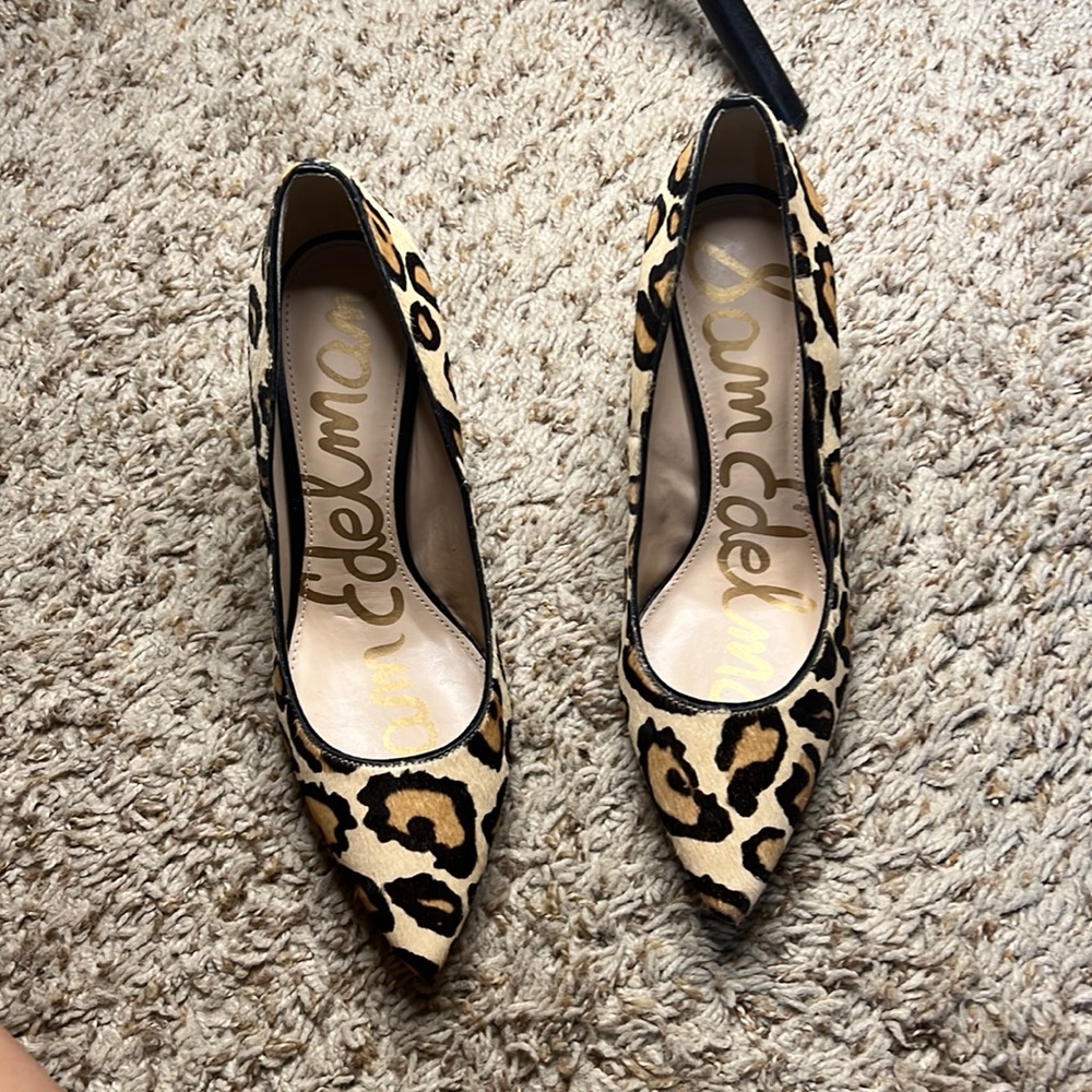 Sam Edelman Leopard pumps